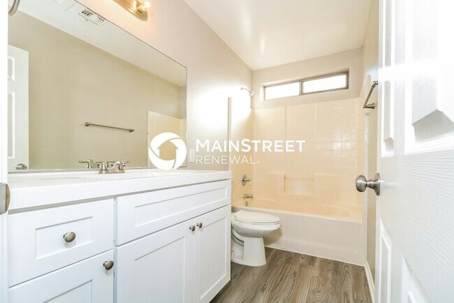 Building Photo - 4 Bedroom Pet-Friendly Home in Avondale, AZ with Main Street Renewal