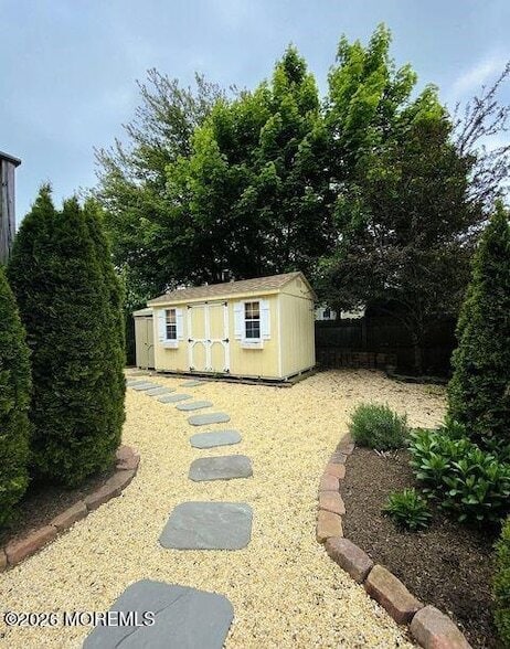 Building Photo - 18 Meadowbrook Ave