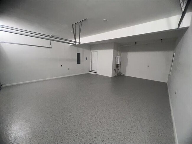 Building Photo - 2610 Zachary Ct