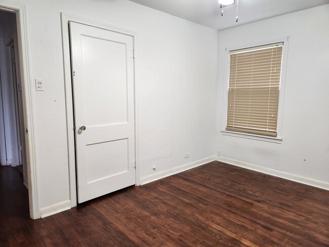 Building Photo - 724 Wheless Ave