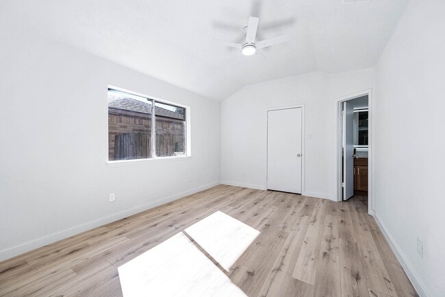 Building Photo - 2118 Pepperglen Ct