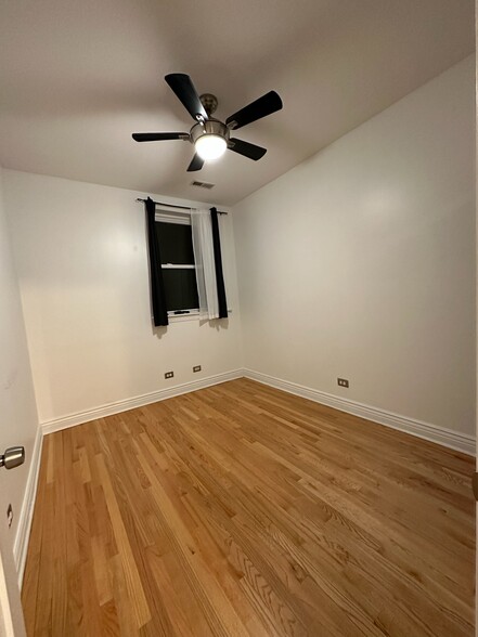Second bedroom - 6709 N Lakewood Ave