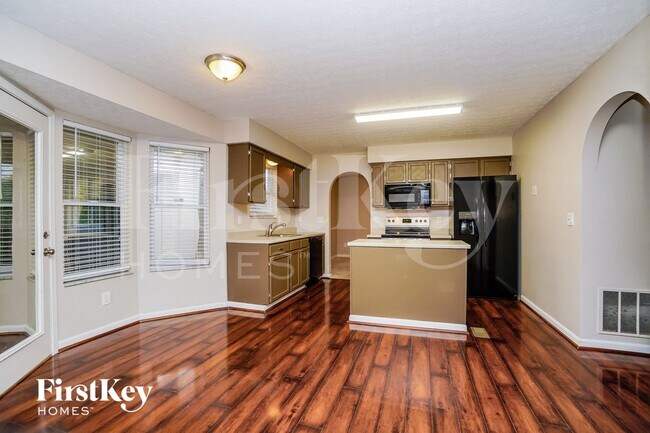 Building Photo - 212 Strathsprey Dr