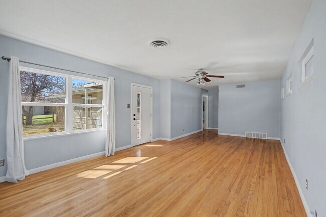 Building Photo - "Charming 1951 3-bedroom, 2-bath Classic with Modern Kitchen Updates & Spacious Backyard!"