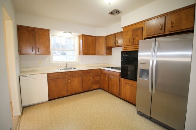 Building Photo - 3BR/2B Home