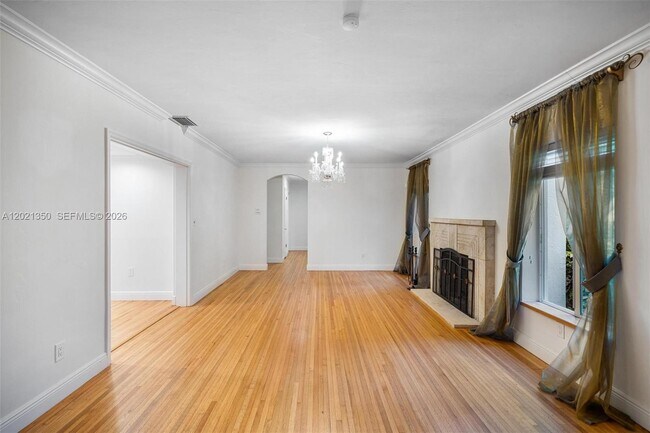 Building Photo - 648 Sevilla Ave