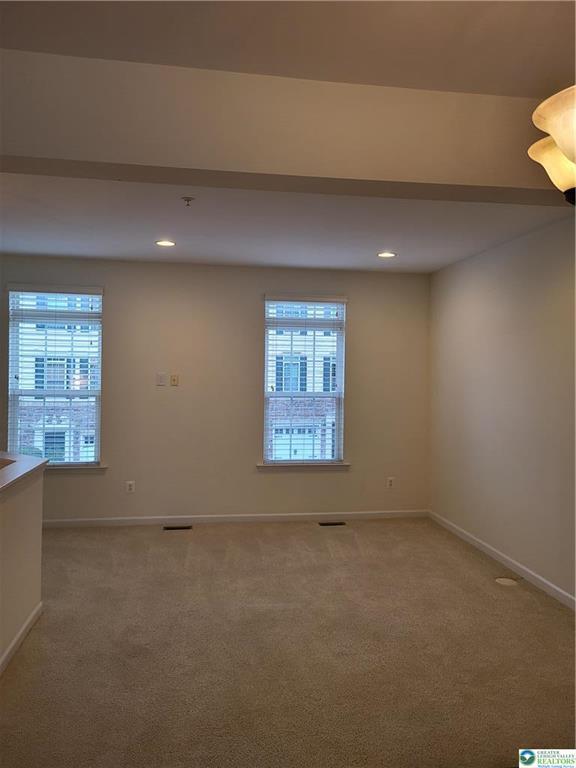 Building Photo - 1600 Oakridge Ln