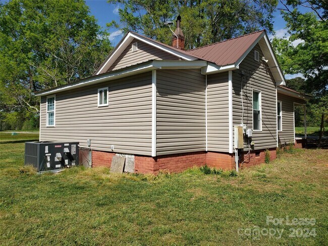 Building Photo - 9055 Unity Church Rd