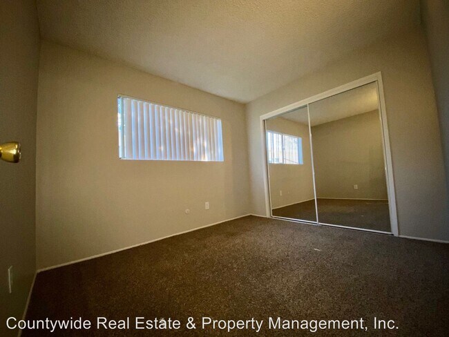 Building Photo - 1100-1154 N Mollison Ave