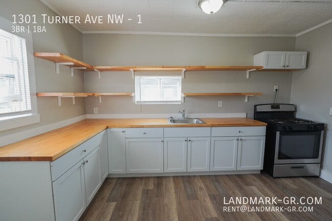 Building Photo - 1301 Turner Ave NW