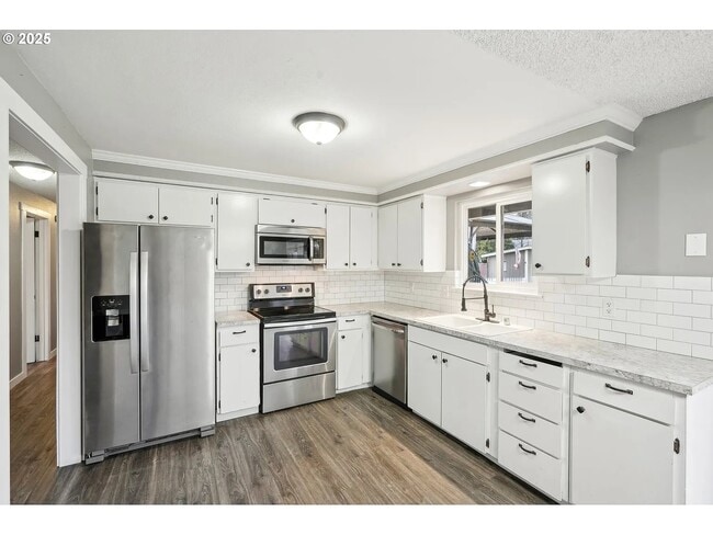 Building Photo - 15006 NE Rancho Dr