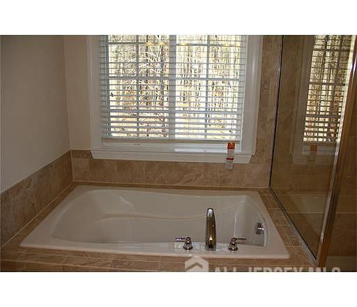 Building Photo - 204 Downey Ln