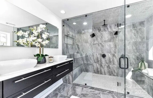 Building Photo - 216 Hermance Ln