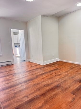 Building Photo - 121 Newton St