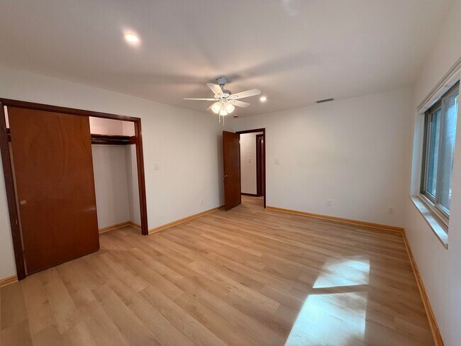 Building Photo - 378 El Rey Ave