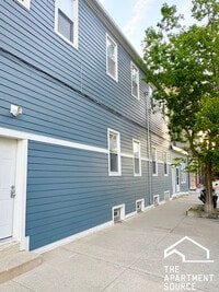 Building Photo - 1900 S Throop St