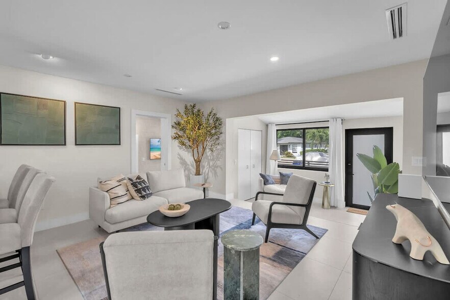 Building Photo - 400 NW 45th St