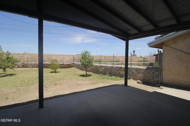 Building Photo - 9604 Gaza Dr
