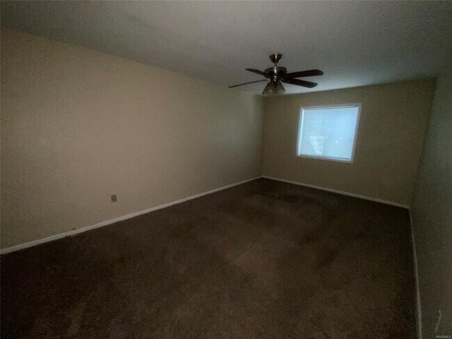 Building Photo - 2440 Price St