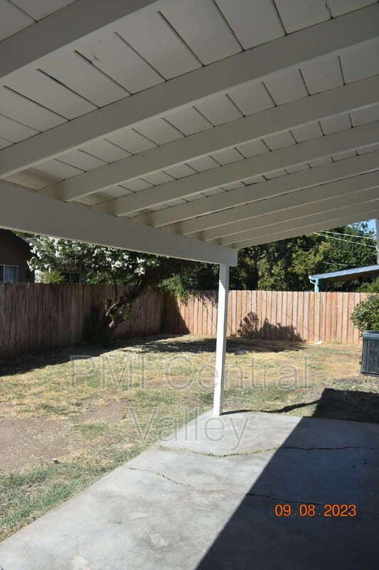 Building Photo - 280 Prado Way