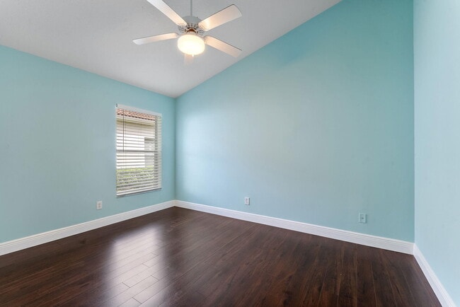 Building Photo - 981 Delray Lakes Dr