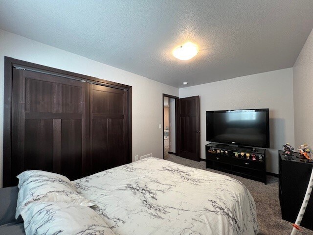 Building Photo - 557 Antietam Dr