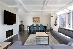 Primary Photo - 220 Boylston St