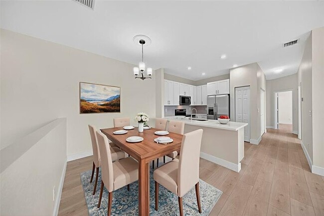 Building Photo - 3095 Grandiflora Dr
