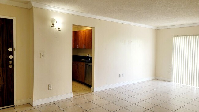 Building Photo - 494 NW 165th St