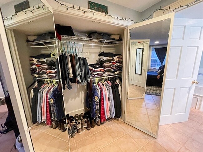 Building Photo - 57 Dwight St