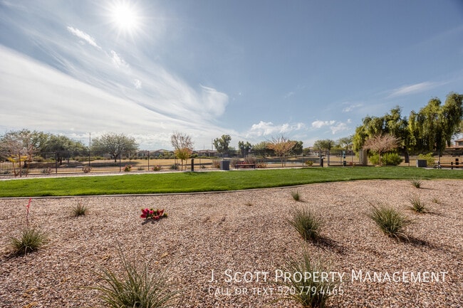 Building Photo - 4604 S Park Grove St