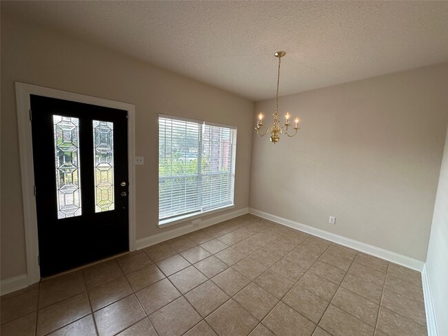 Building Photo - 19514 Brook Village Rd