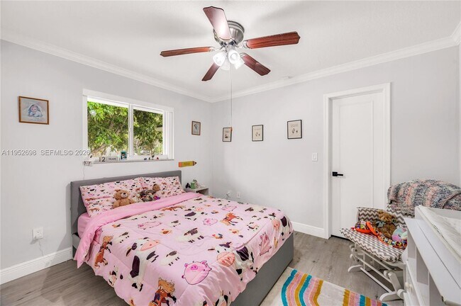 Building Photo - 15930 SW 90th Ave