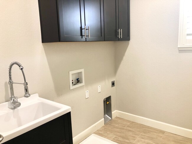 Building Photo - Beautifully Upgraded 4 Bedroom, 3 Bathroom...