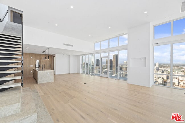 Building Photo - 230 W Olympic Blvd