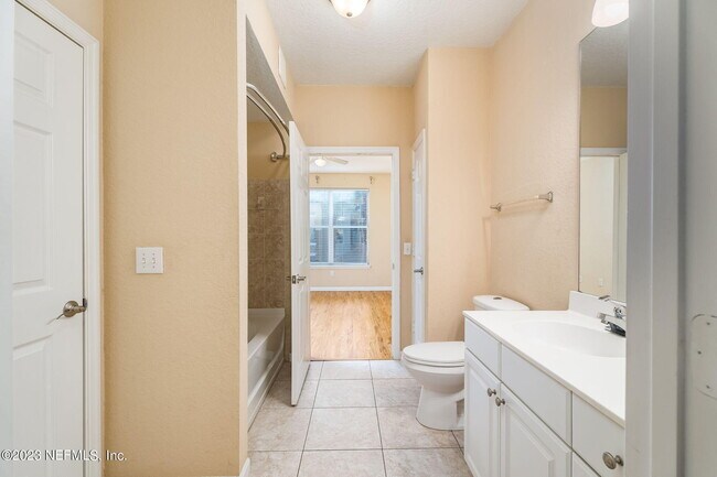 Building Photo - 8539 Gate Pkwy W