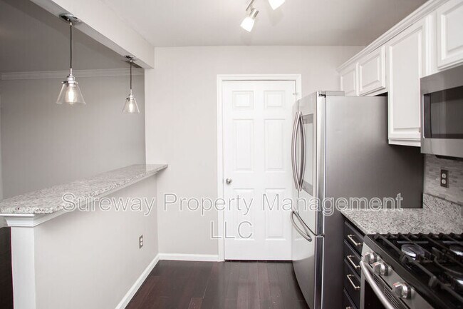 Building Photo - 606 Tanglewood Dr