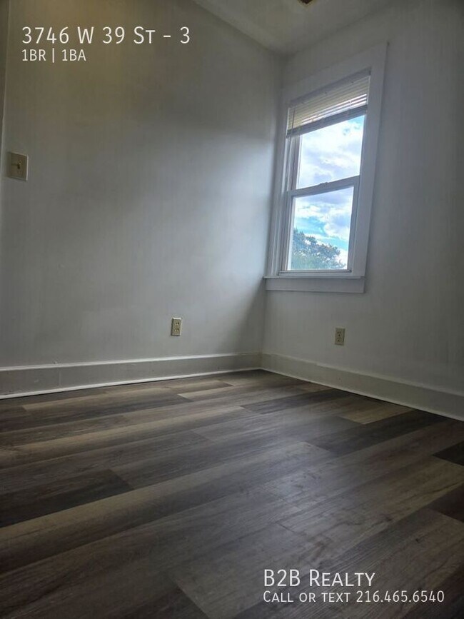 Building Photo - 3746 W 39th St