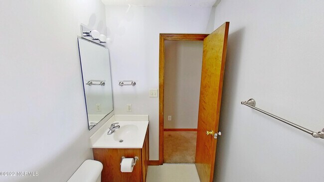 Building Photo - 1043 Shirley Dr