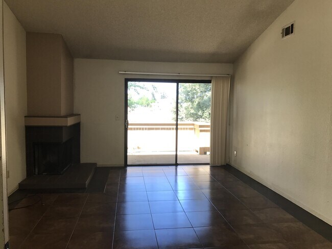 Building Photo - 3400 Sullivan Ct