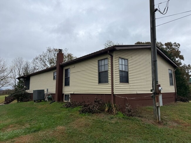 Building Photo - 3 Bedroom 2 Bathroom Home in Greene County, TN