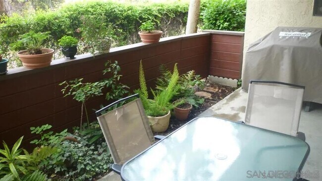 Building Photo - 8434 Summerdale Rd