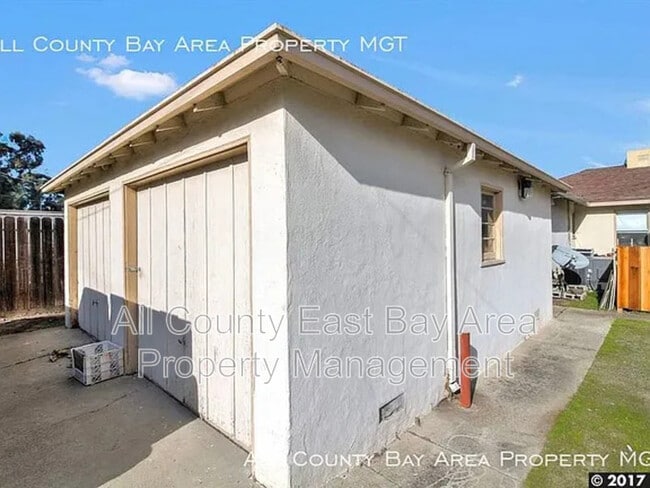 Building Photo - 3405 Willow Pass Rd