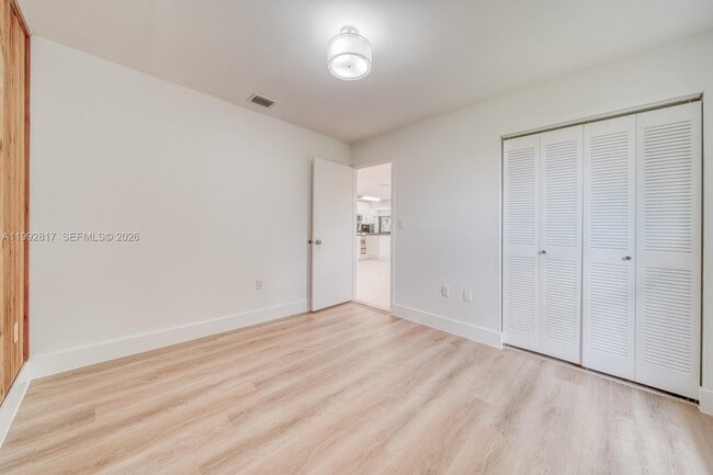 Building Photo - 7320 SW 100th Ct