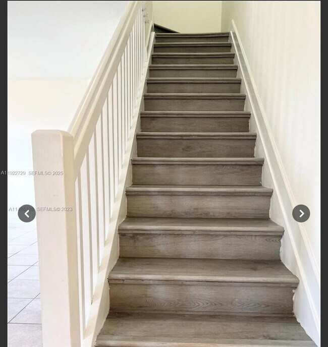 Building Photo - 10091 W 35th Ln