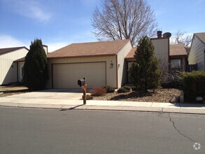 Building Photo - Charming 2 Bedroom Patio Home