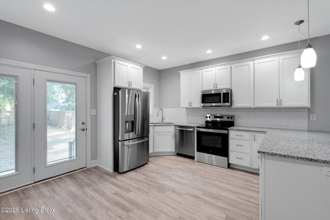 Building Photo - 721 E Caldwell St