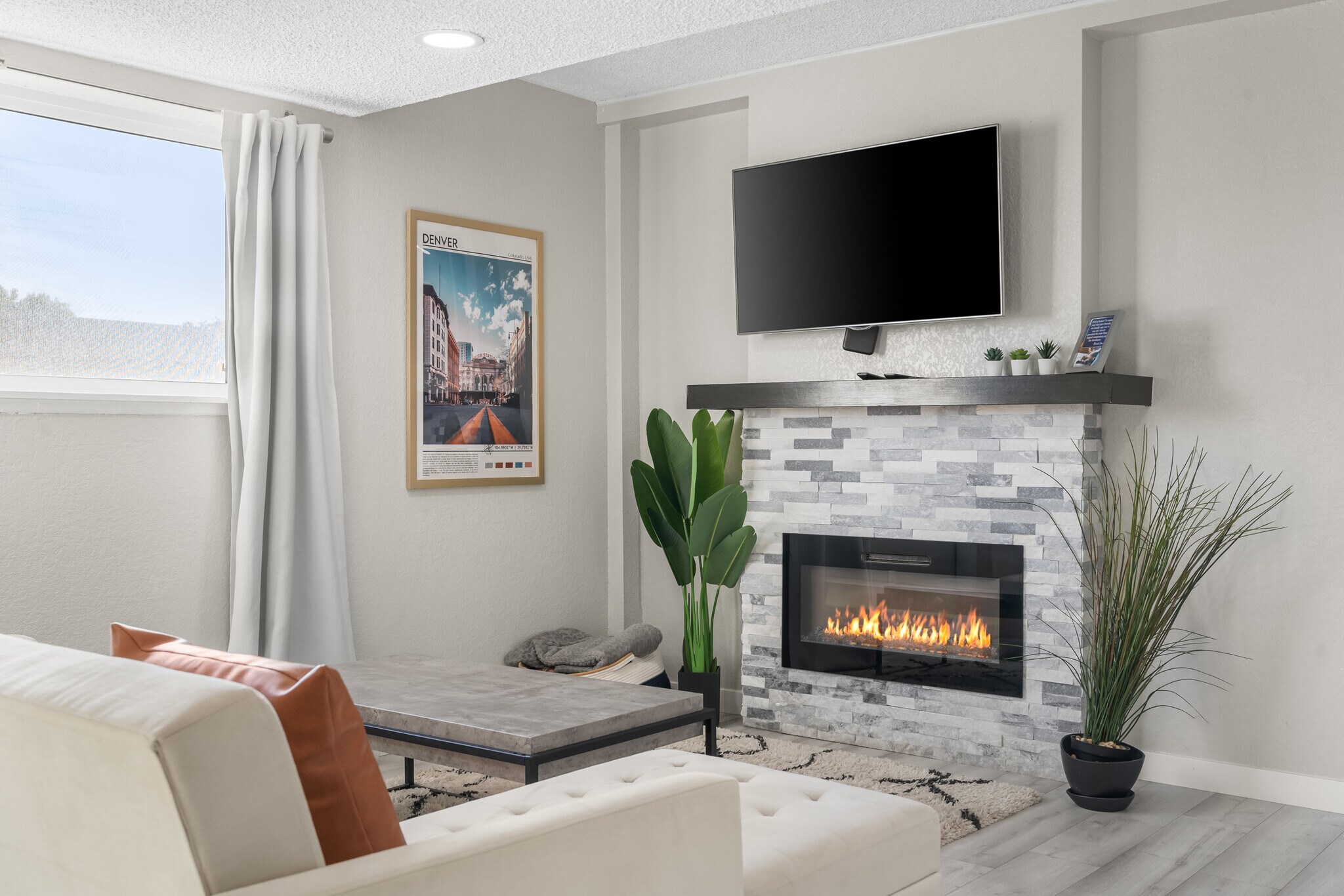 Living Room (garden level) - 7652 Granada Rd