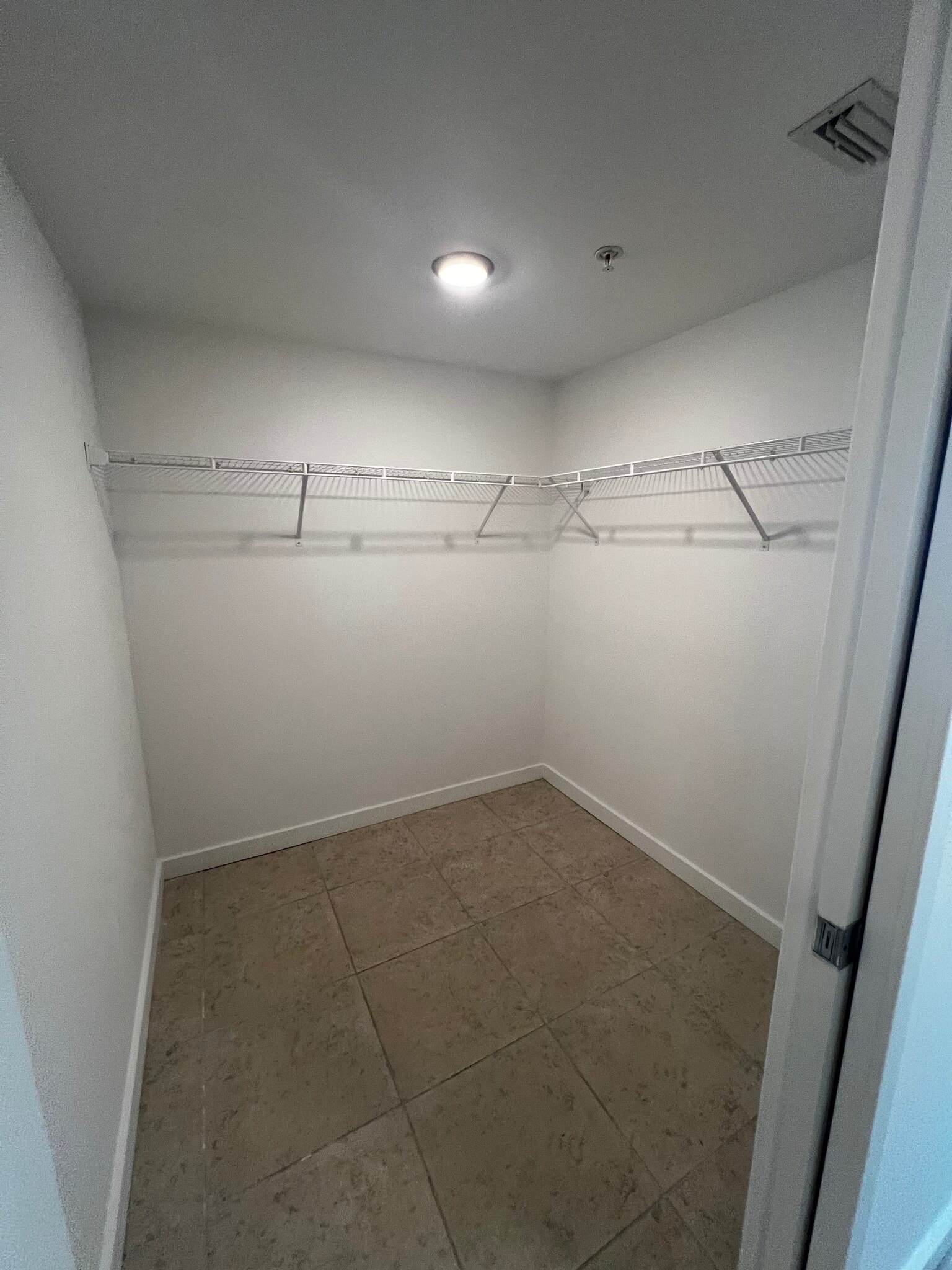 Building Photo - 1031 NW 19th Ct