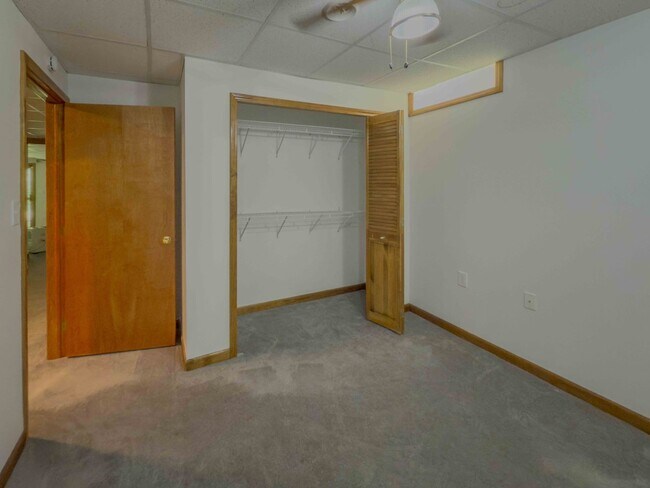 Building Photo - Exceptional Lease Offering in Novi Schools!